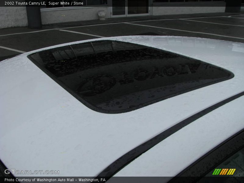 Super White / Stone 2002 Toyota Camry LE