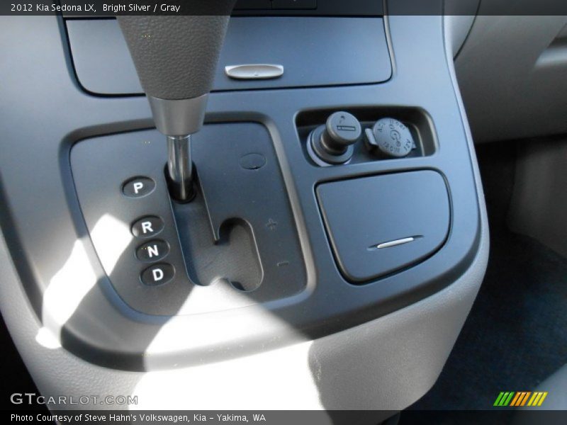 Bright Silver / Gray 2012 Kia Sedona LX
