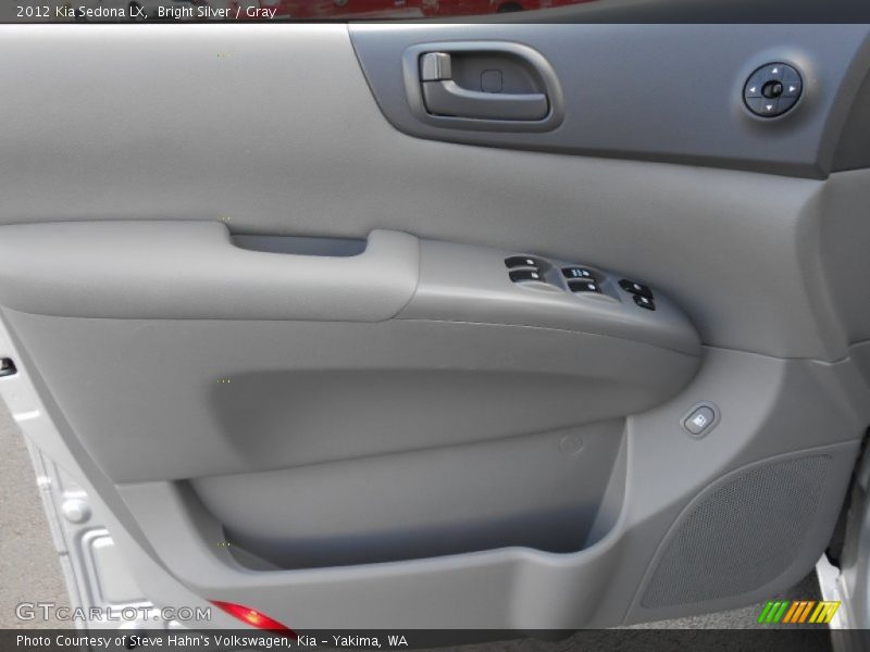 Bright Silver / Gray 2012 Kia Sedona LX