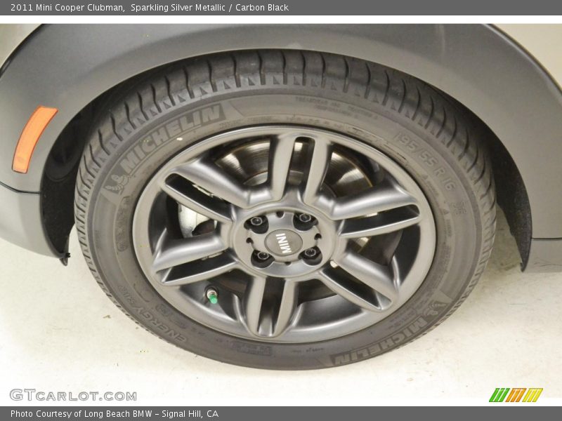 Sparkling Silver Metallic / Carbon Black 2011 Mini Cooper Clubman