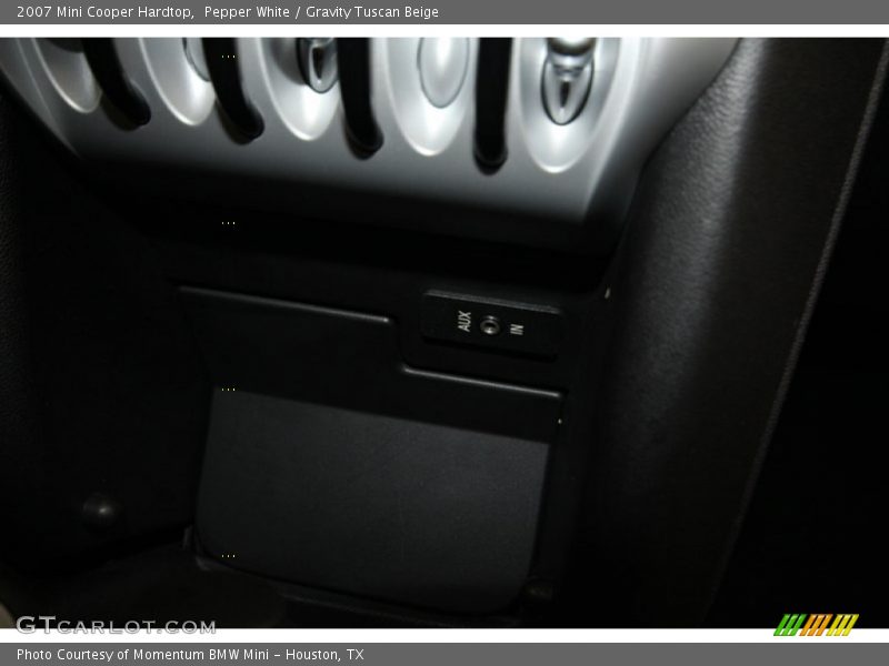 Pepper White / Gravity Tuscan Beige 2007 Mini Cooper Hardtop