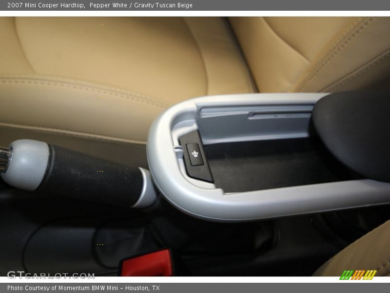 Pepper White / Gravity Tuscan Beige 2007 Mini Cooper Hardtop