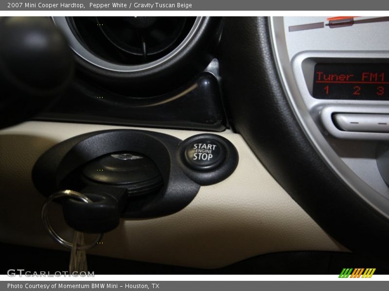 Pepper White / Gravity Tuscan Beige 2007 Mini Cooper Hardtop