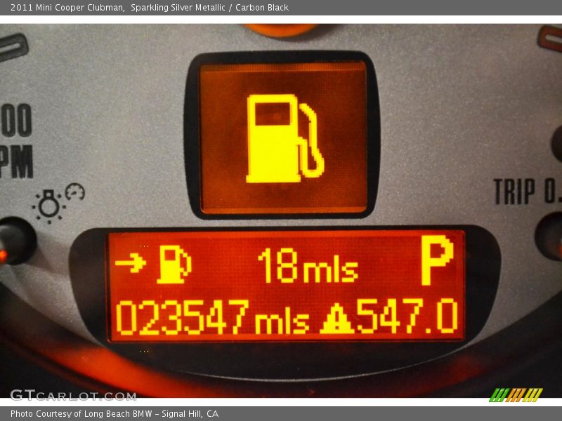 Sparkling Silver Metallic / Carbon Black 2011 Mini Cooper Clubman