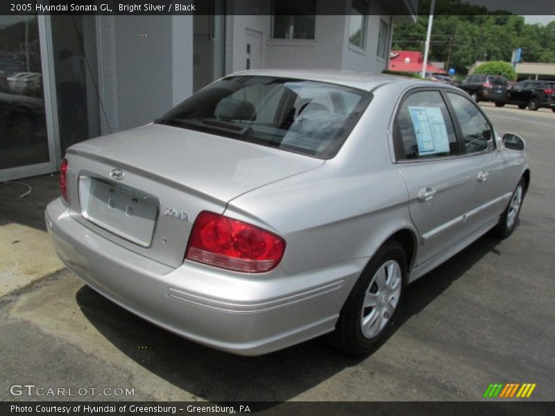 Bright Silver / Black 2005 Hyundai Sonata GL