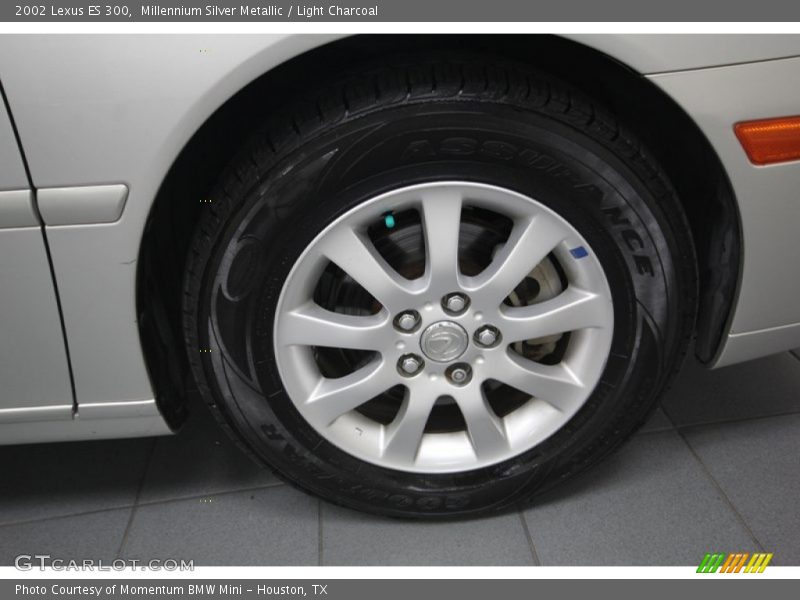 Millennium Silver Metallic / Light Charcoal 2002 Lexus ES 300