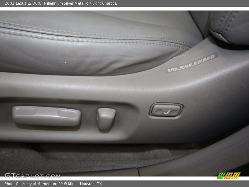 Millennium Silver Metallic / Light Charcoal 2002 Lexus ES 300