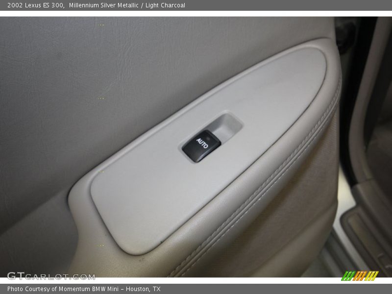 Millennium Silver Metallic / Light Charcoal 2002 Lexus ES 300