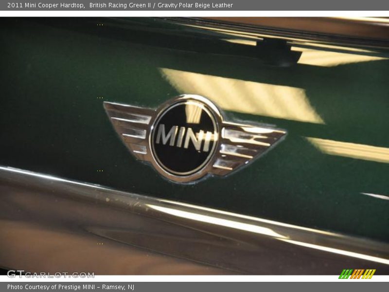 British Racing Green II / Gravity Polar Beige Leather 2011 Mini Cooper Hardtop