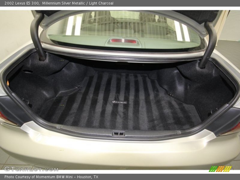 Millennium Silver Metallic / Light Charcoal 2002 Lexus ES 300