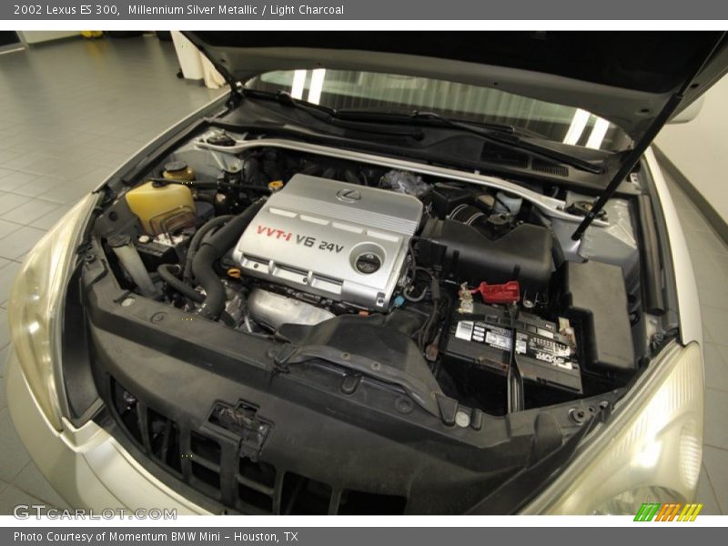 Millennium Silver Metallic / Light Charcoal 2002 Lexus ES 300
