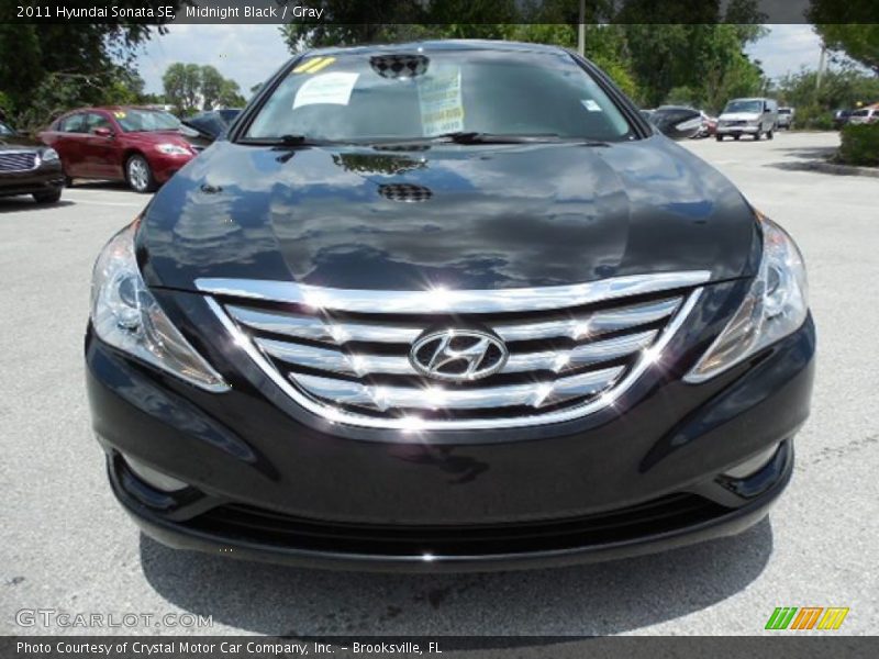 Midnight Black / Gray 2011 Hyundai Sonata SE