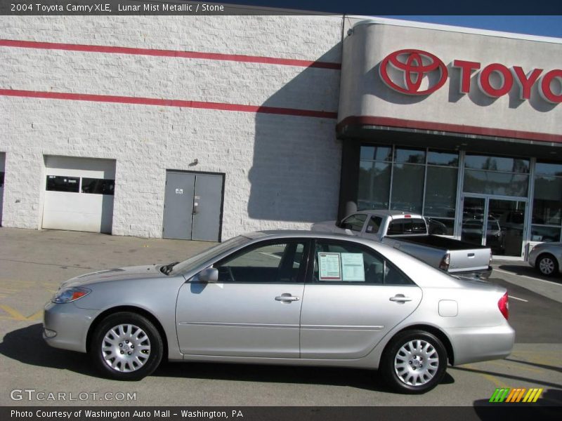 Lunar Mist Metallic / Stone 2004 Toyota Camry XLE