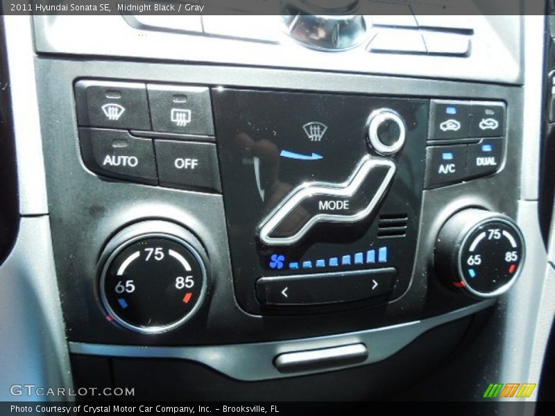 Midnight Black / Gray 2011 Hyundai Sonata SE