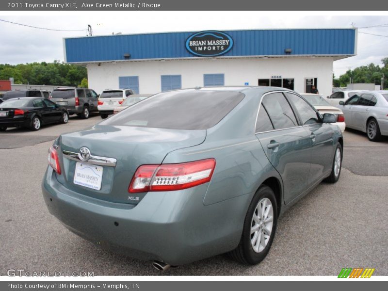 Aloe Green Metallic / Bisque 2011 Toyota Camry XLE
