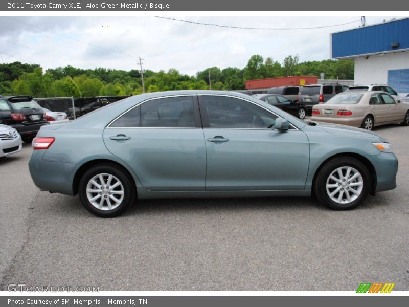 Aloe Green Metallic / Bisque 2011 Toyota Camry XLE