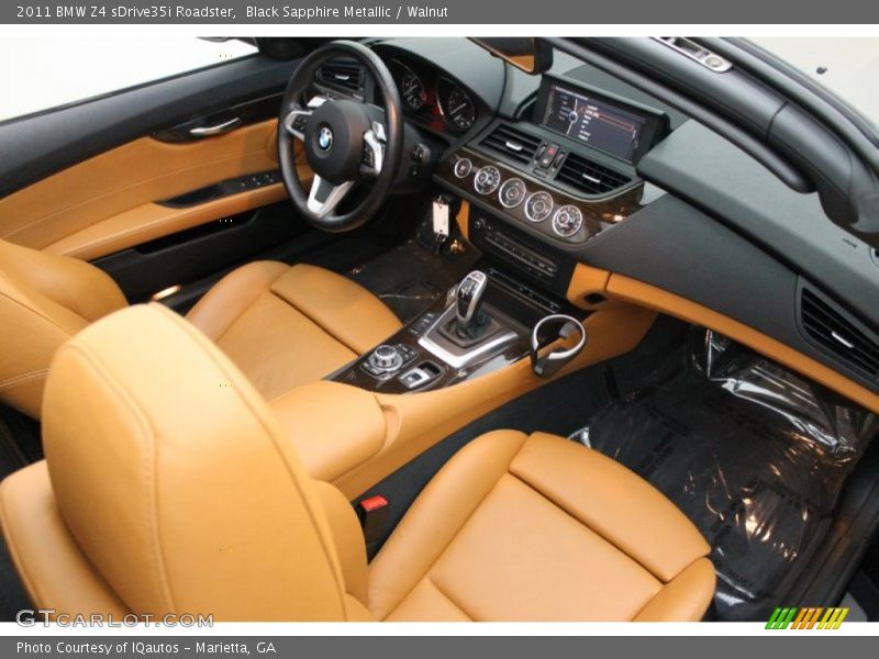 Dashboard of 2011 Z4 sDrive35i Roadster