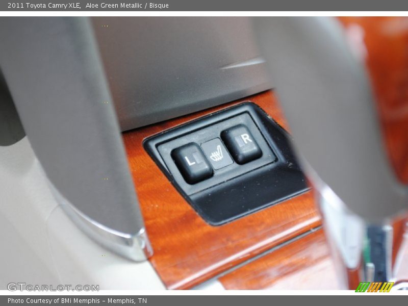 Aloe Green Metallic / Bisque 2011 Toyota Camry XLE