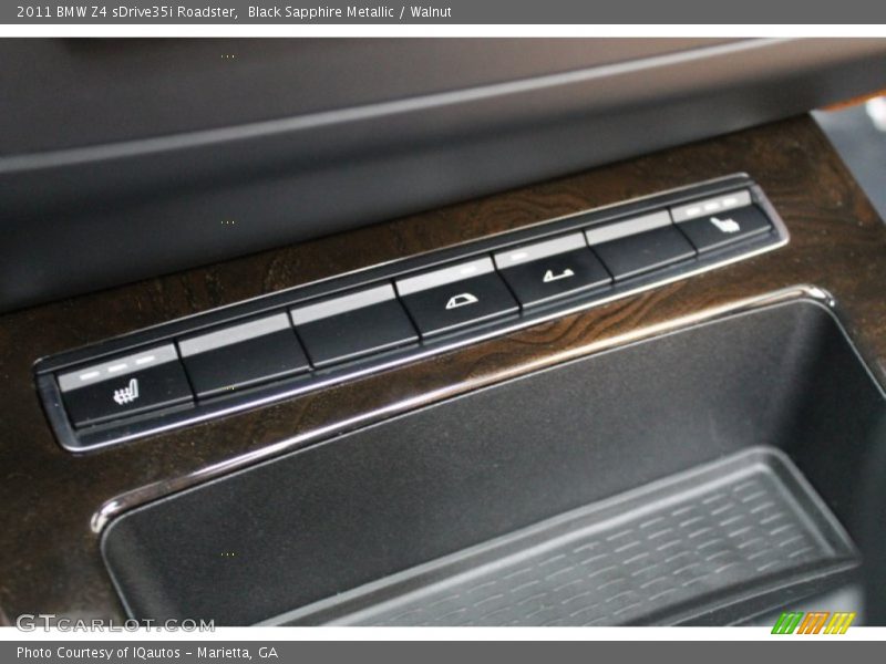 Controls of 2011 Z4 sDrive35i Roadster