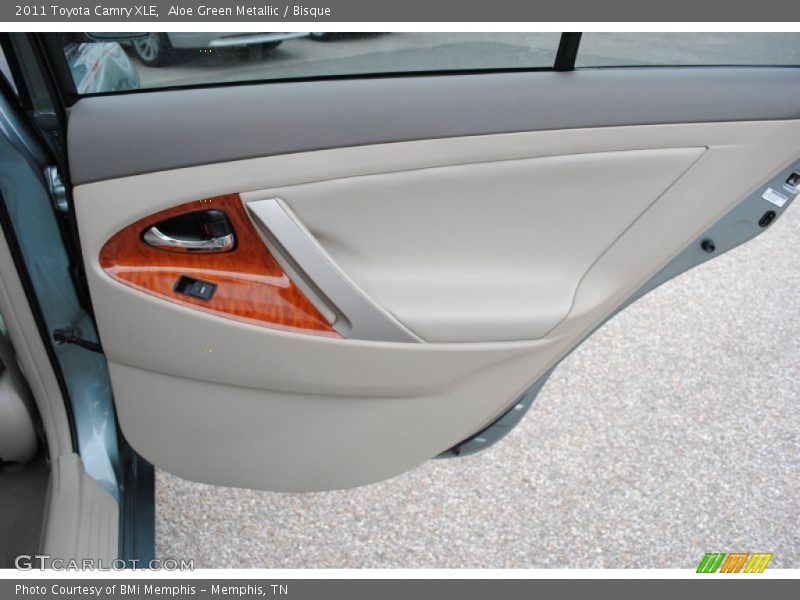 Aloe Green Metallic / Bisque 2011 Toyota Camry XLE