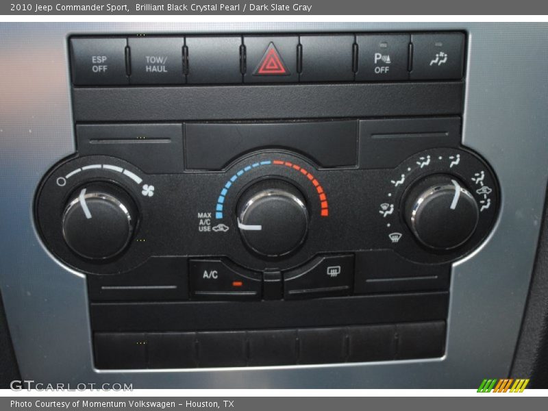 Brilliant Black Crystal Pearl / Dark Slate Gray 2010 Jeep Commander Sport