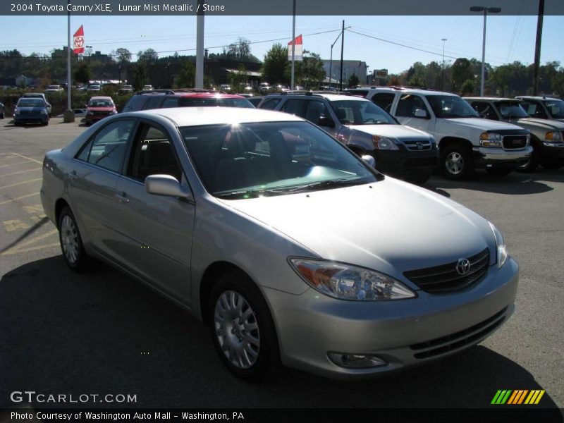 Lunar Mist Metallic / Stone 2004 Toyota Camry XLE