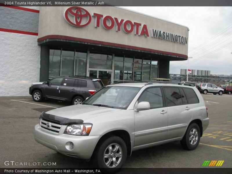 Millenium Silver Metallic / Ash 2004 Toyota Highlander V6