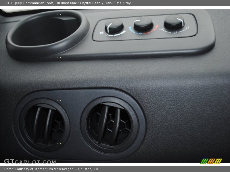 Brilliant Black Crystal Pearl / Dark Slate Gray 2010 Jeep Commander Sport