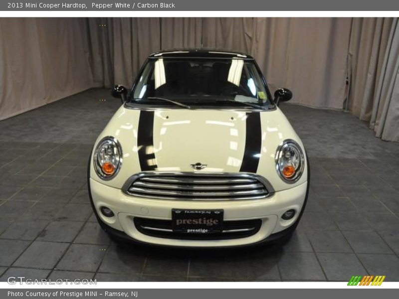 Pepper White / Carbon Black 2013 Mini Cooper Hardtop