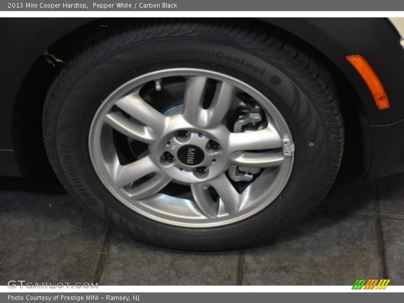 Pepper White / Carbon Black 2013 Mini Cooper Hardtop