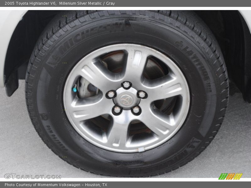 Millenium Silver Metallic / Gray 2005 Toyota Highlander V6