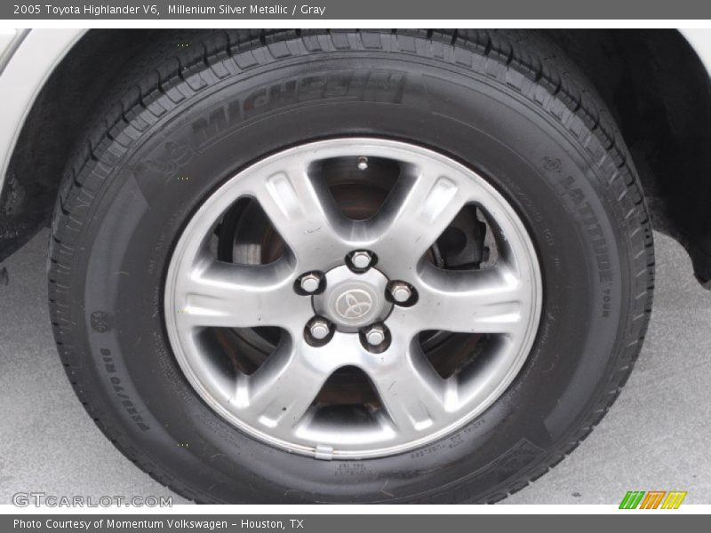 Millenium Silver Metallic / Gray 2005 Toyota Highlander V6