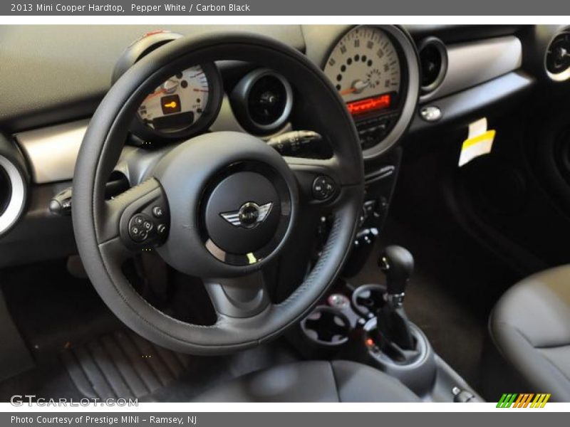 Pepper White / Carbon Black 2013 Mini Cooper Hardtop