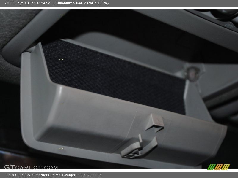 Millenium Silver Metallic / Gray 2005 Toyota Highlander V6