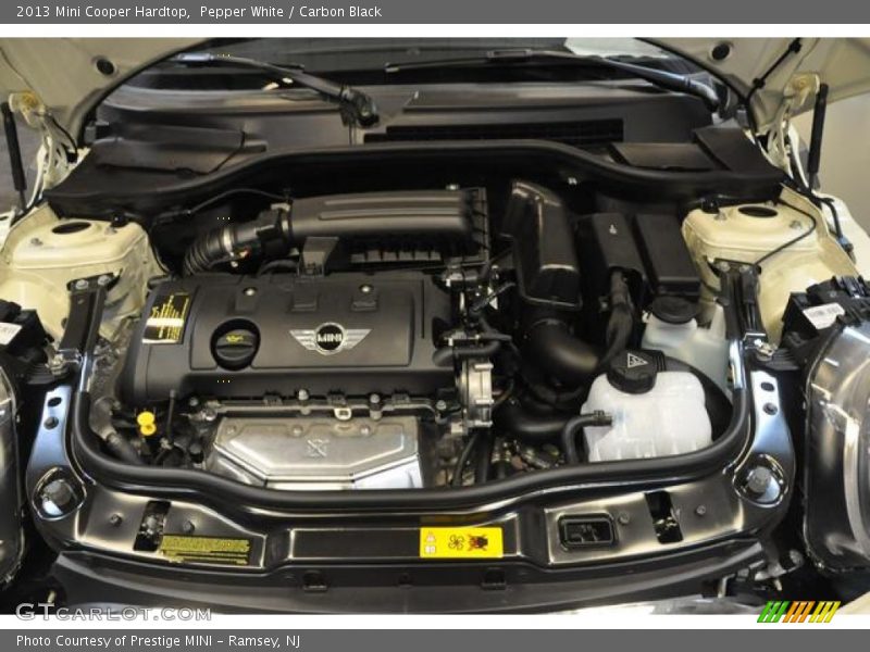 Pepper White / Carbon Black 2013 Mini Cooper Hardtop