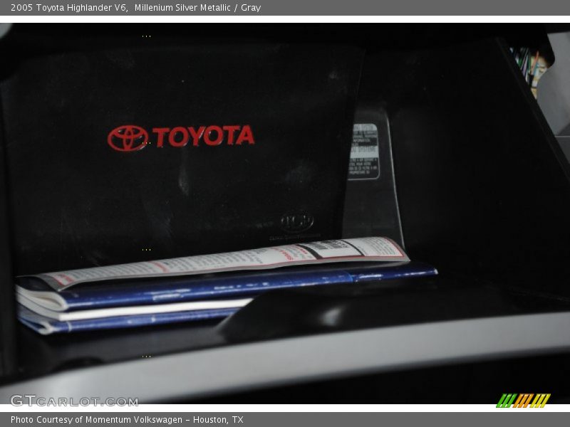 Millenium Silver Metallic / Gray 2005 Toyota Highlander V6