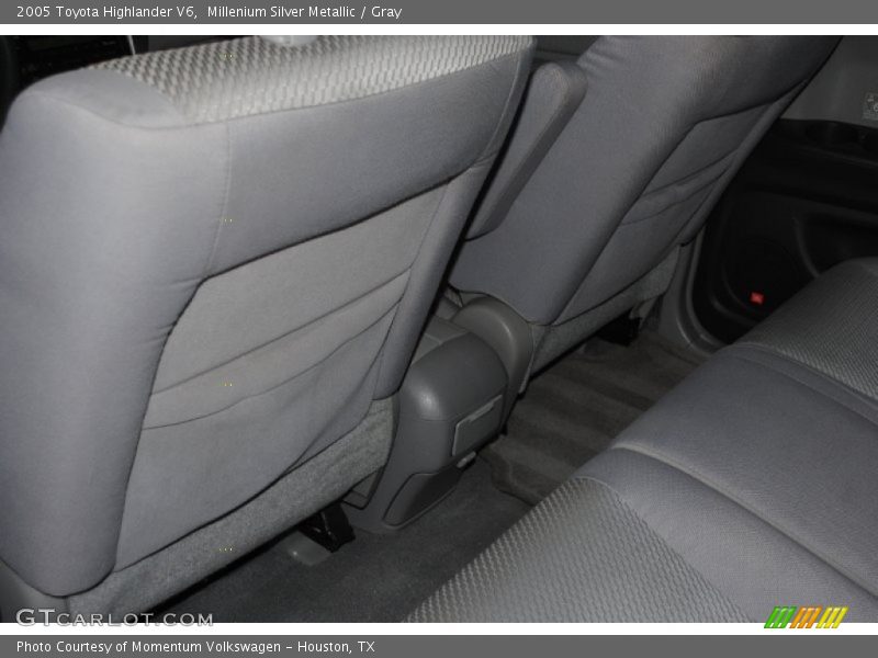 Millenium Silver Metallic / Gray 2005 Toyota Highlander V6
