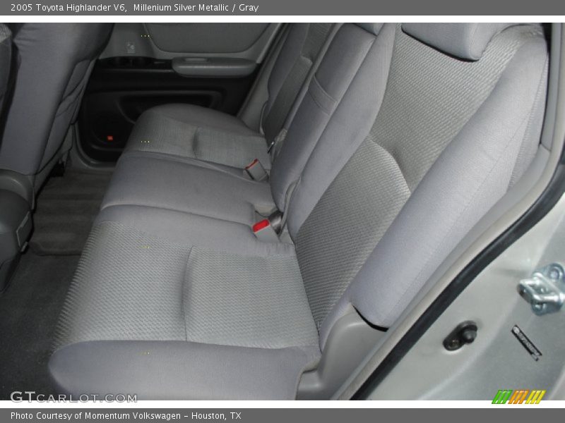 Millenium Silver Metallic / Gray 2005 Toyota Highlander V6
