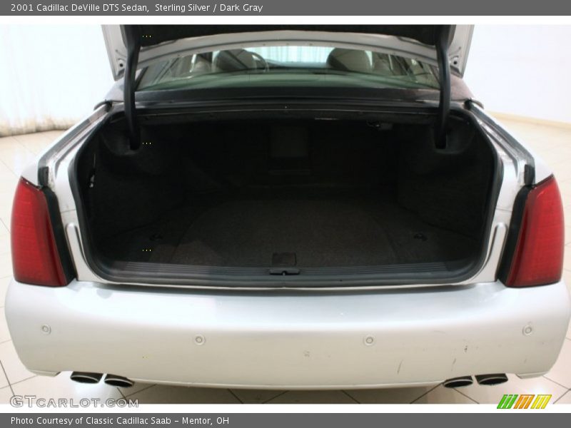 Sterling Silver / Dark Gray 2001 Cadillac DeVille DTS Sedan