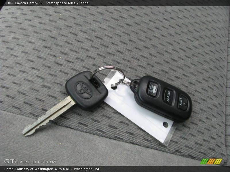 Stratosphere Mica / Stone 2004 Toyota Camry LE
