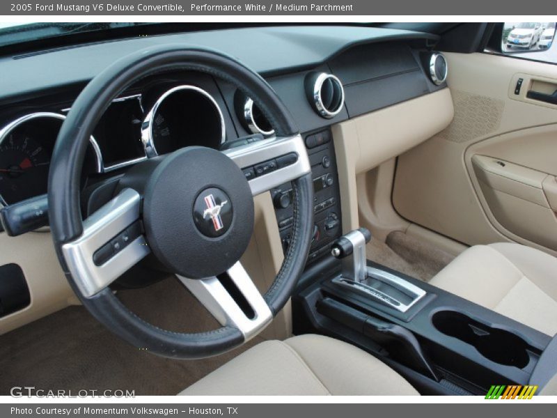 Performance White / Medium Parchment 2005 Ford Mustang V6 Deluxe Convertible