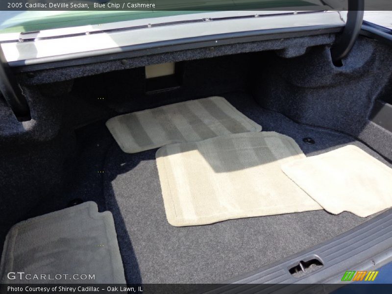 Blue Chip / Cashmere 2005 Cadillac DeVille Sedan