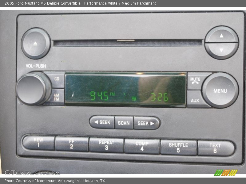 Performance White / Medium Parchment 2005 Ford Mustang V6 Deluxe Convertible