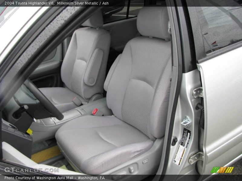 Millenium Silver Metallic / Ash 2004 Toyota Highlander V6