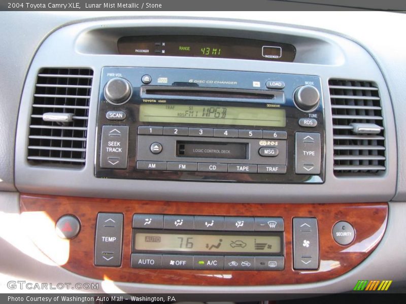 Lunar Mist Metallic / Stone 2004 Toyota Camry XLE