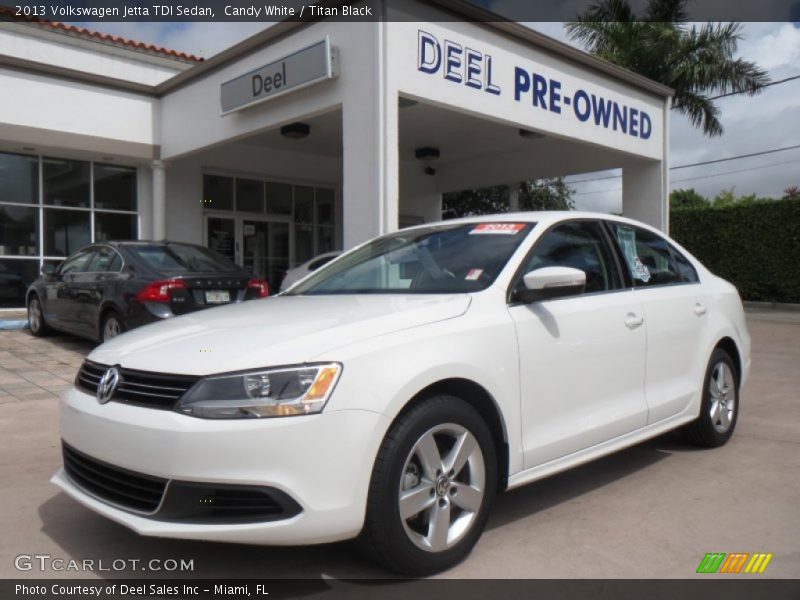 Candy White / Titan Black 2013 Volkswagen Jetta TDI Sedan