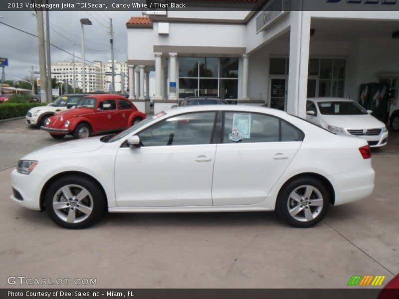 Candy White / Titan Black 2013 Volkswagen Jetta TDI Sedan