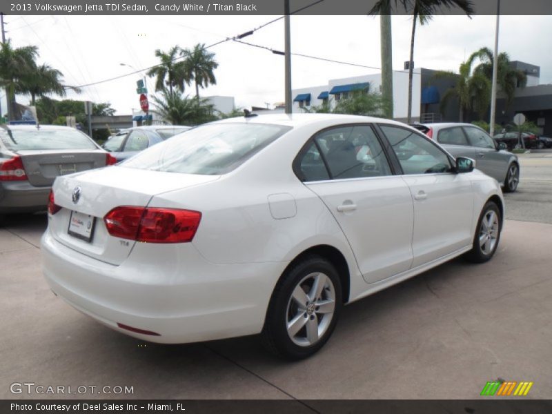 Candy White / Titan Black 2013 Volkswagen Jetta TDI Sedan