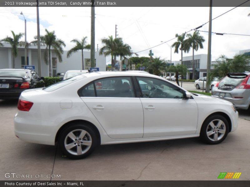 Candy White / Titan Black 2013 Volkswagen Jetta TDI Sedan