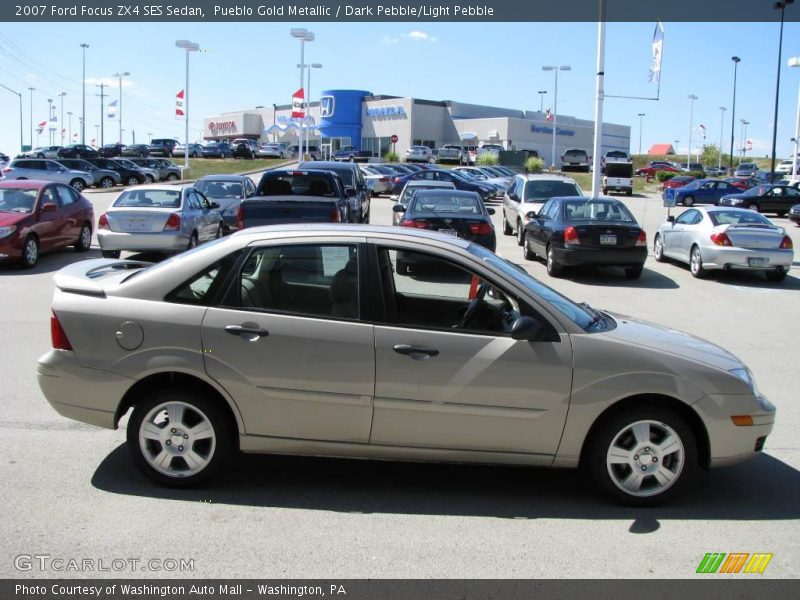 Pueblo Gold Metallic / Dark Pebble/Light Pebble 2007 Ford Focus ZX4 SES Sedan